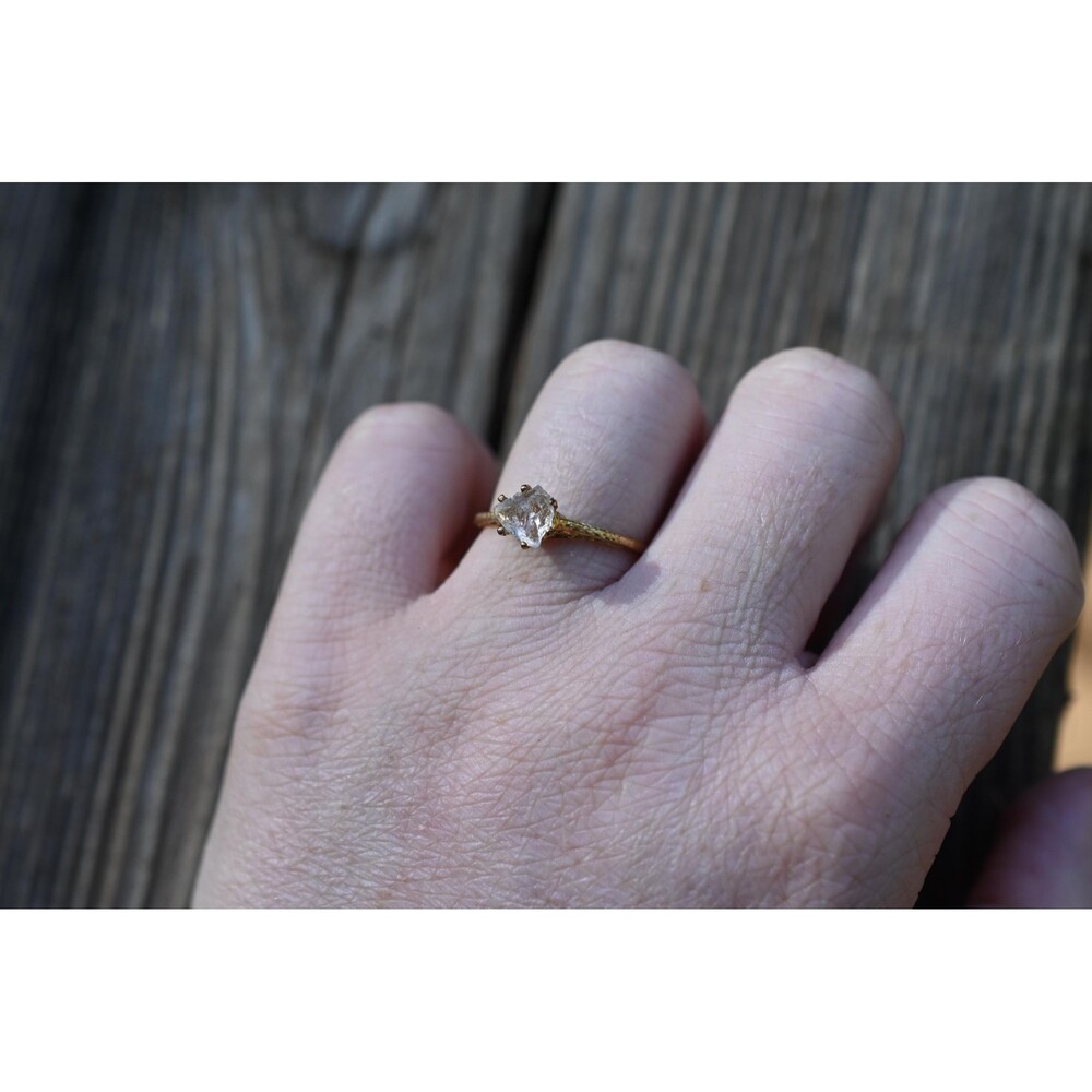 Engagement ring 10k yellow gold and Lake County diamond ring - Picture 2 of 10